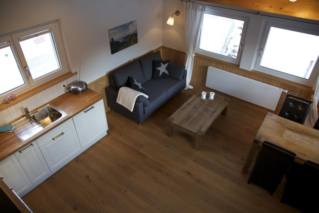 Apartment Turmzimmer Langwies Extérieur photo